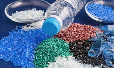 طفلك يبتلع نسبة مرتفعة من جُزيئات البلاستيك المتحللة من الرَّضَّـاعة