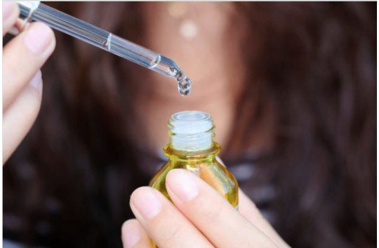 آستخدام الزيون الأساسية الطبيعية للتخلص من التجاعيد