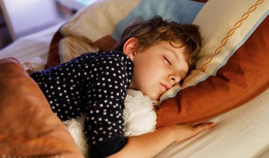 التبول اللاإرادي عند الأطفال : الأسباب و 7 نصائح للعلاج.