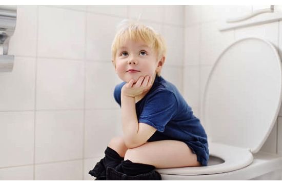 التبول اللاإرادي عند الأطفال : الأسباب و 7 نصائح للعلاج.